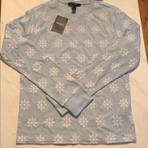 NWT snowflake thermal top